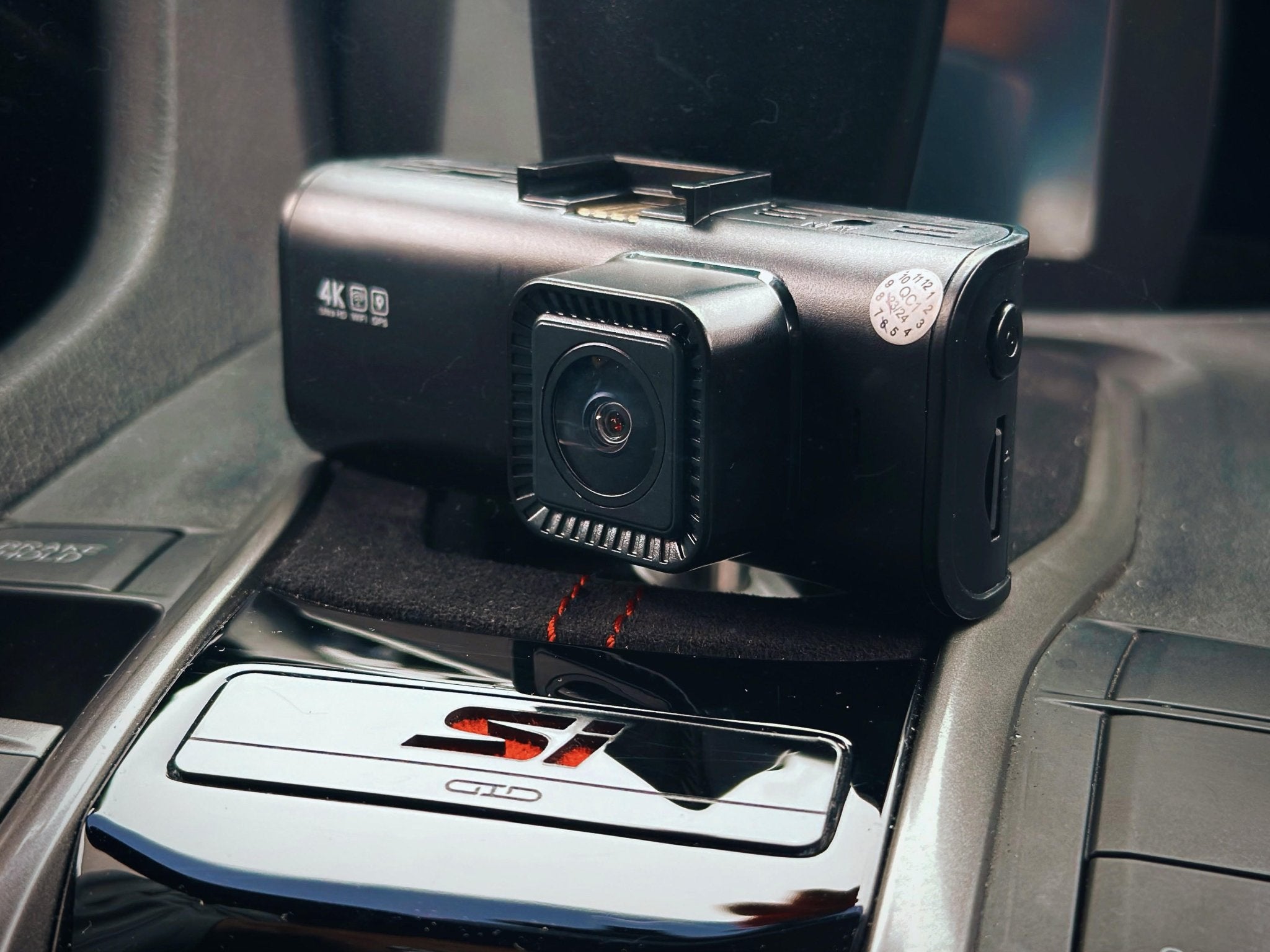 Dashcam Accessories and Add-Ons: What's Worth the Investment - REDTIGER Official